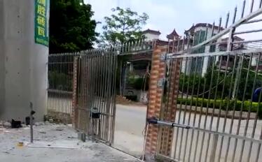 奇斯盾工廠大門平移門電機(jī)安裝工程現(xiàn)場實拍視頻